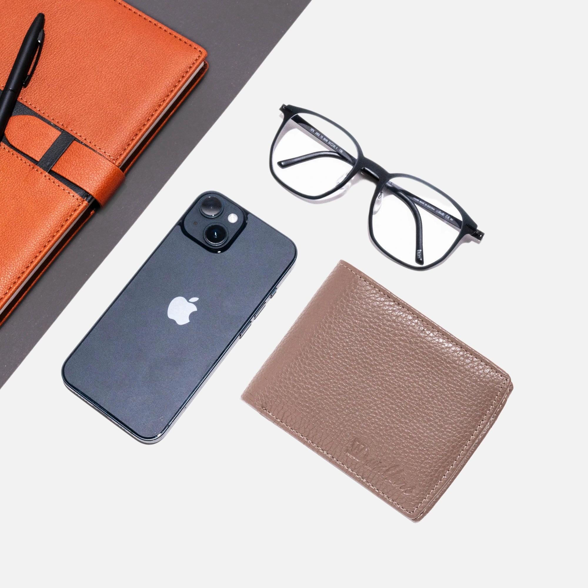 Natural leather wallet for men
