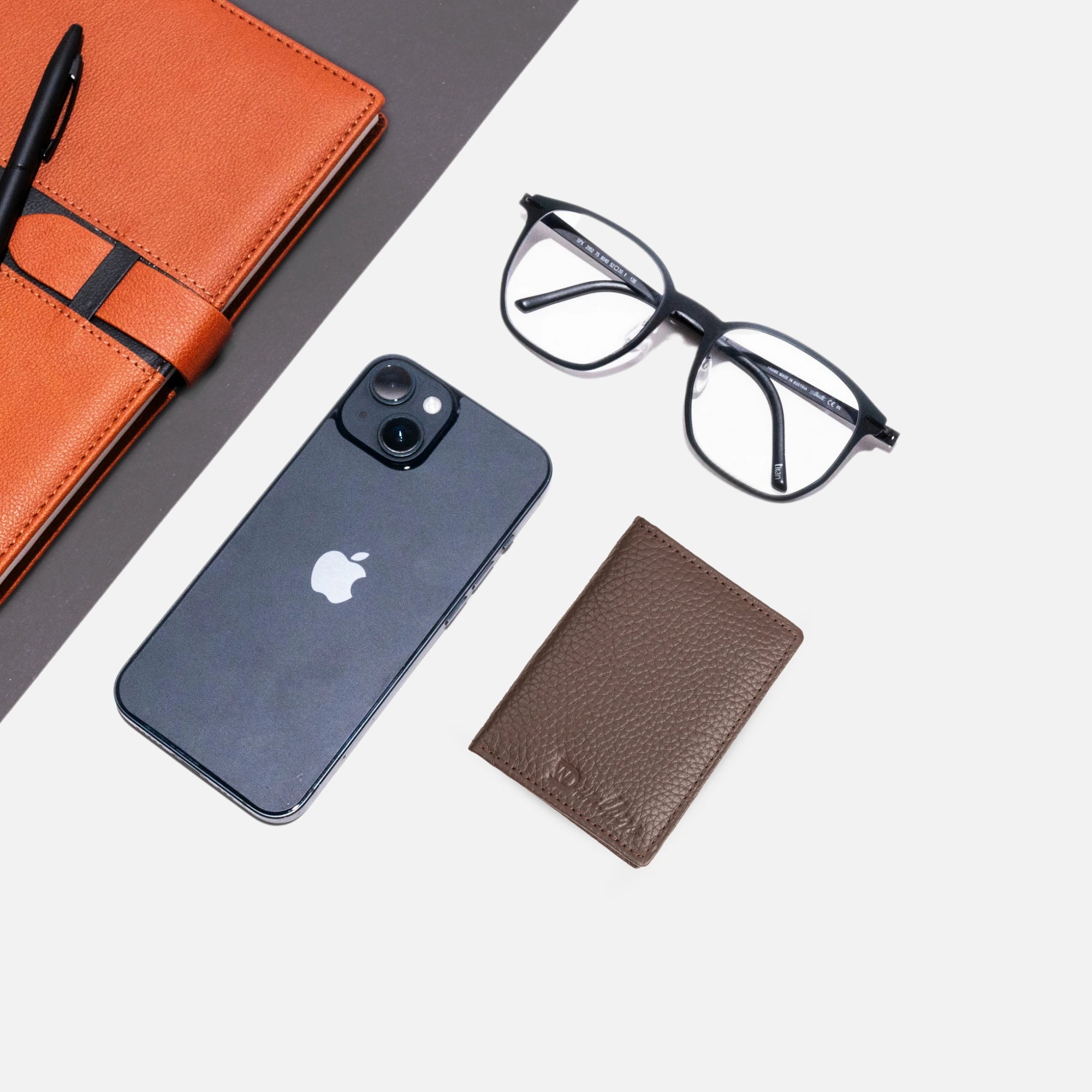 Classic Brown Full-grain Leather Card Holder for Men with Card & Coin Slots